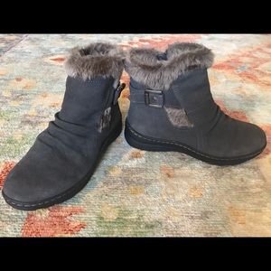 Bare Traps boots